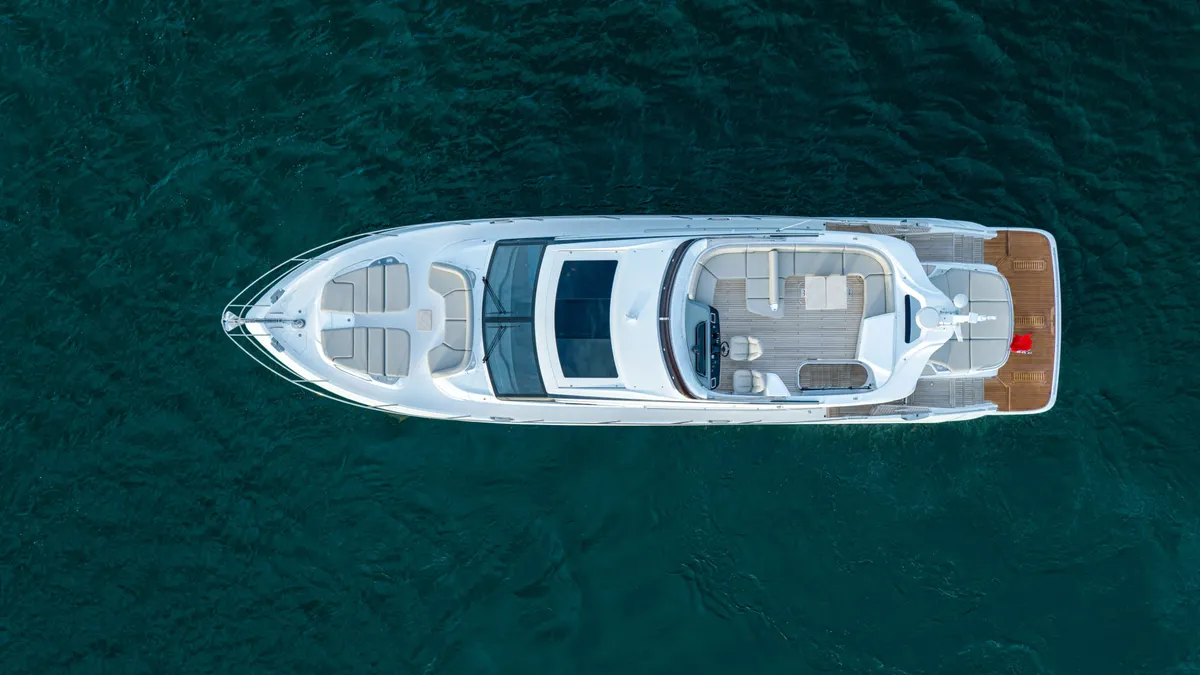 Princess S65 — Exterior photo 6