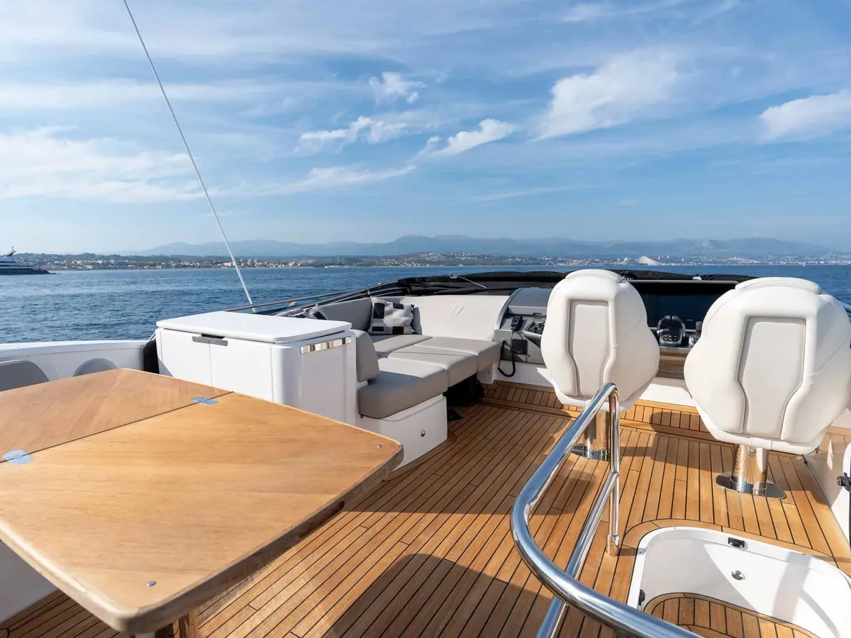 Princess F50 — Exterior photo 15