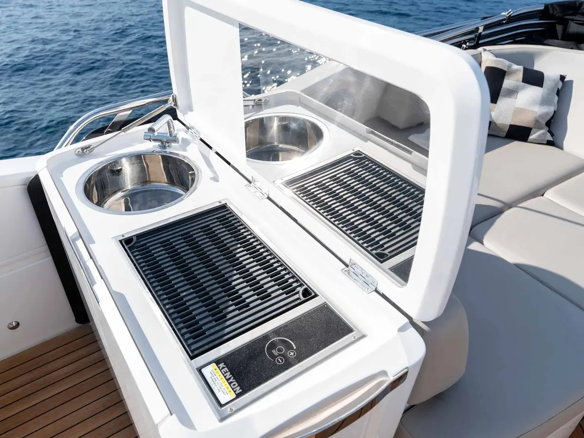 Princess F50 — Exterior photo 18
