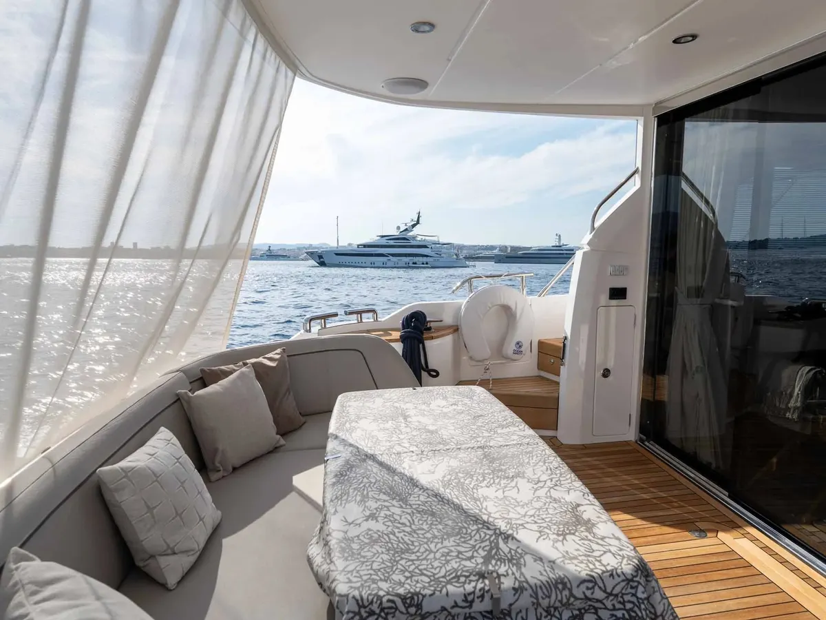 Princess F50 — Exterior photo 21