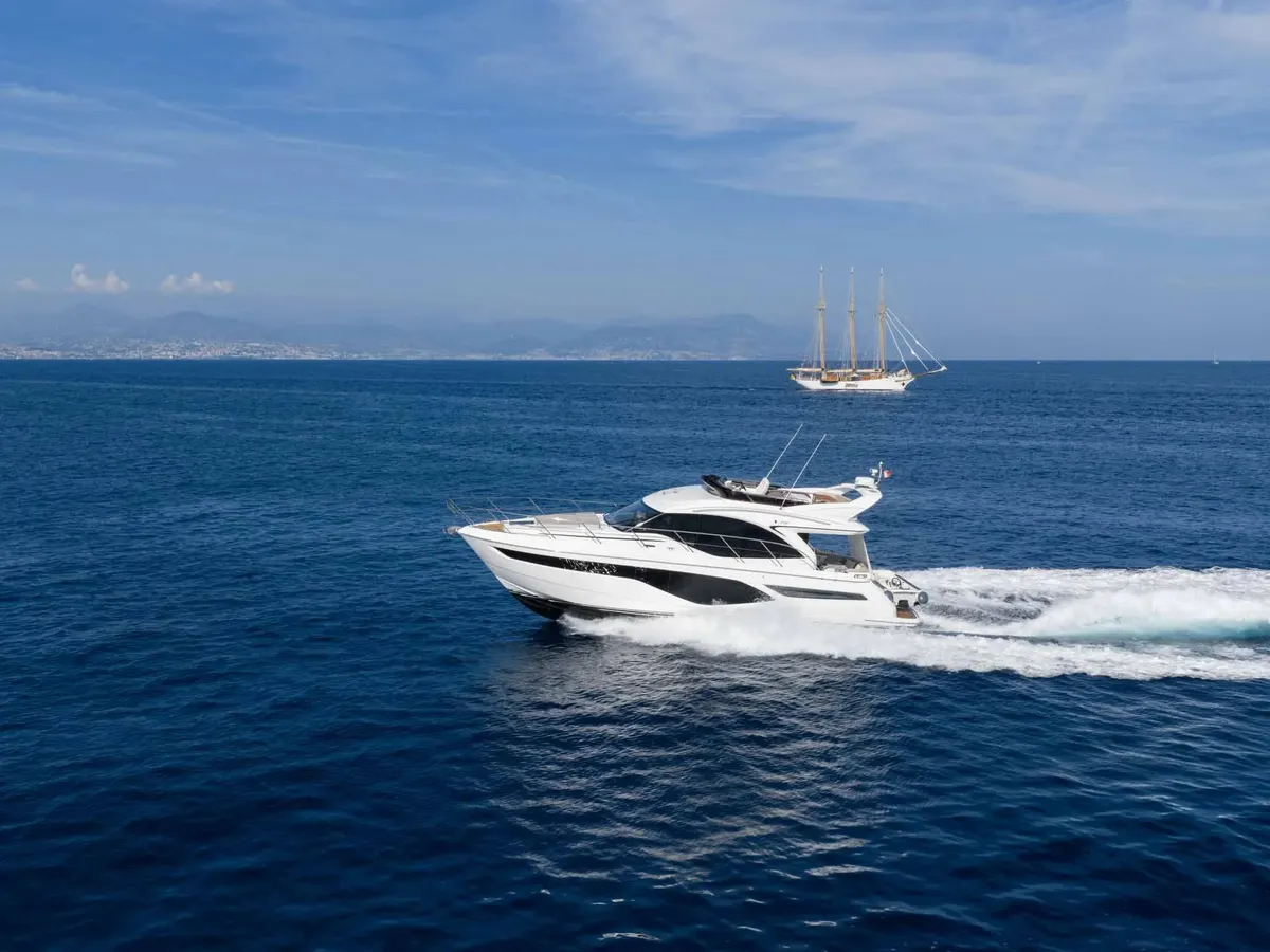 Princess F50 — Exterior photo 3