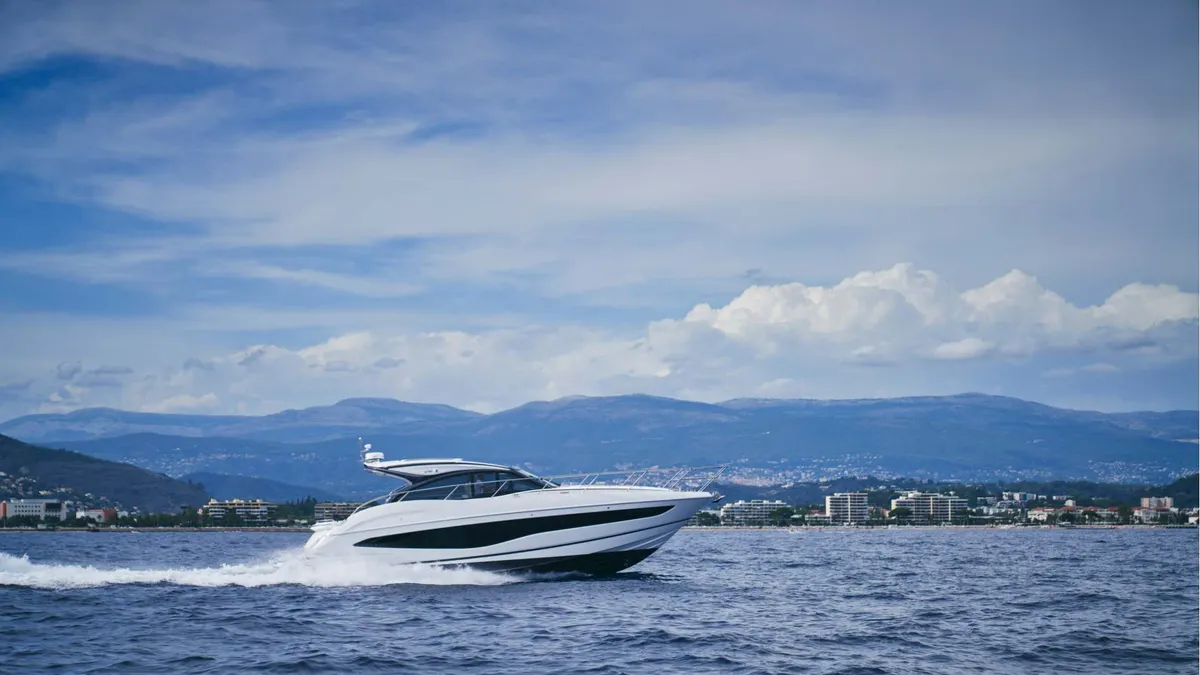 Princess V50 Open