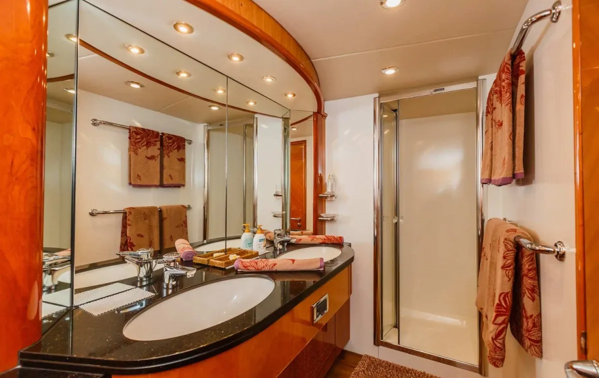 Sunseeker 82 Basya Nicoli — Interior photo 4