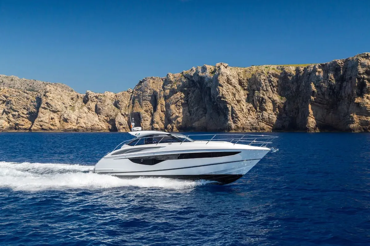 Princess V65 — Exterior photo 12
