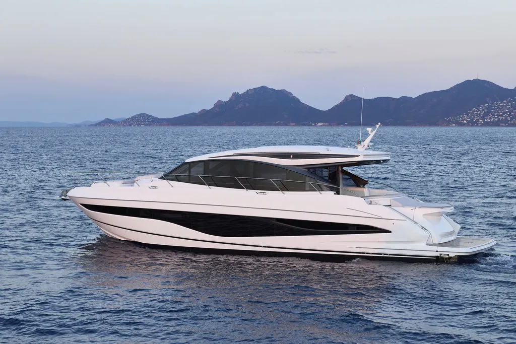 Princess V65 — Exterior photo 17