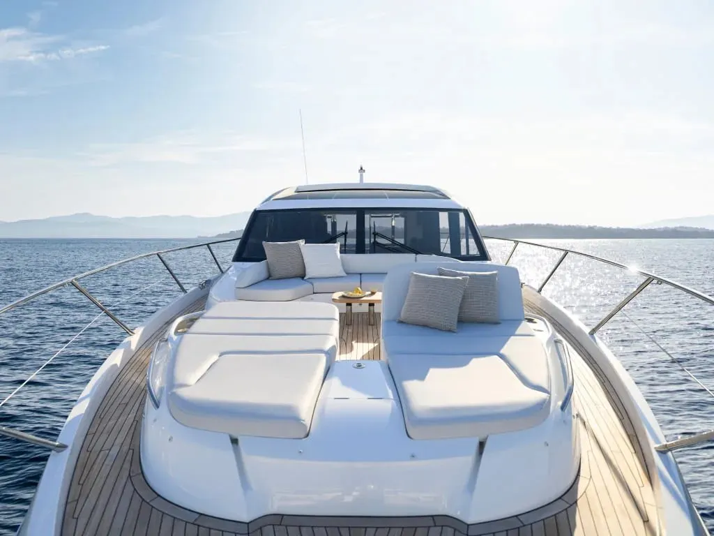 Princess V65 — Exterior photo 3