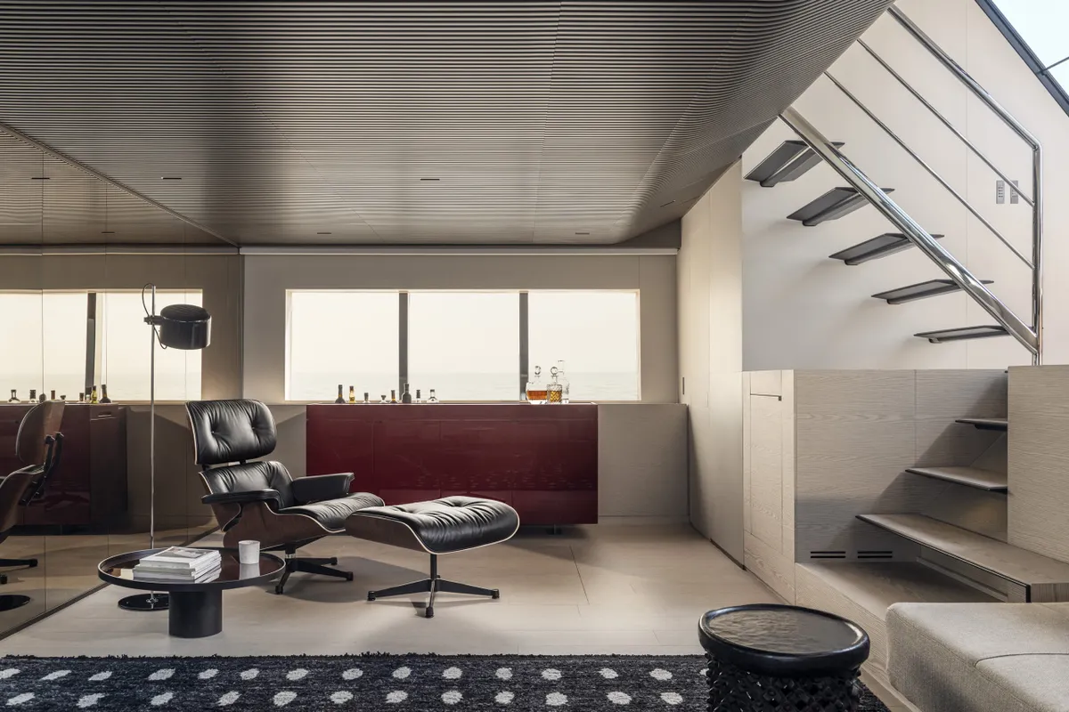 Sanlorenzo SP110 — Interior photo 8