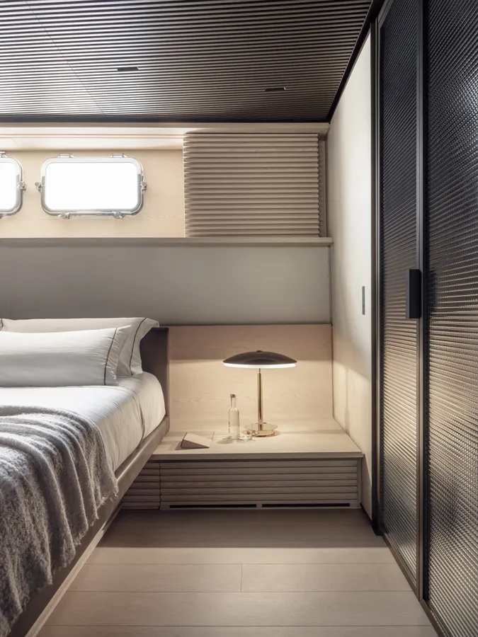 Sanlorenzo SP110 — Interior photo 3