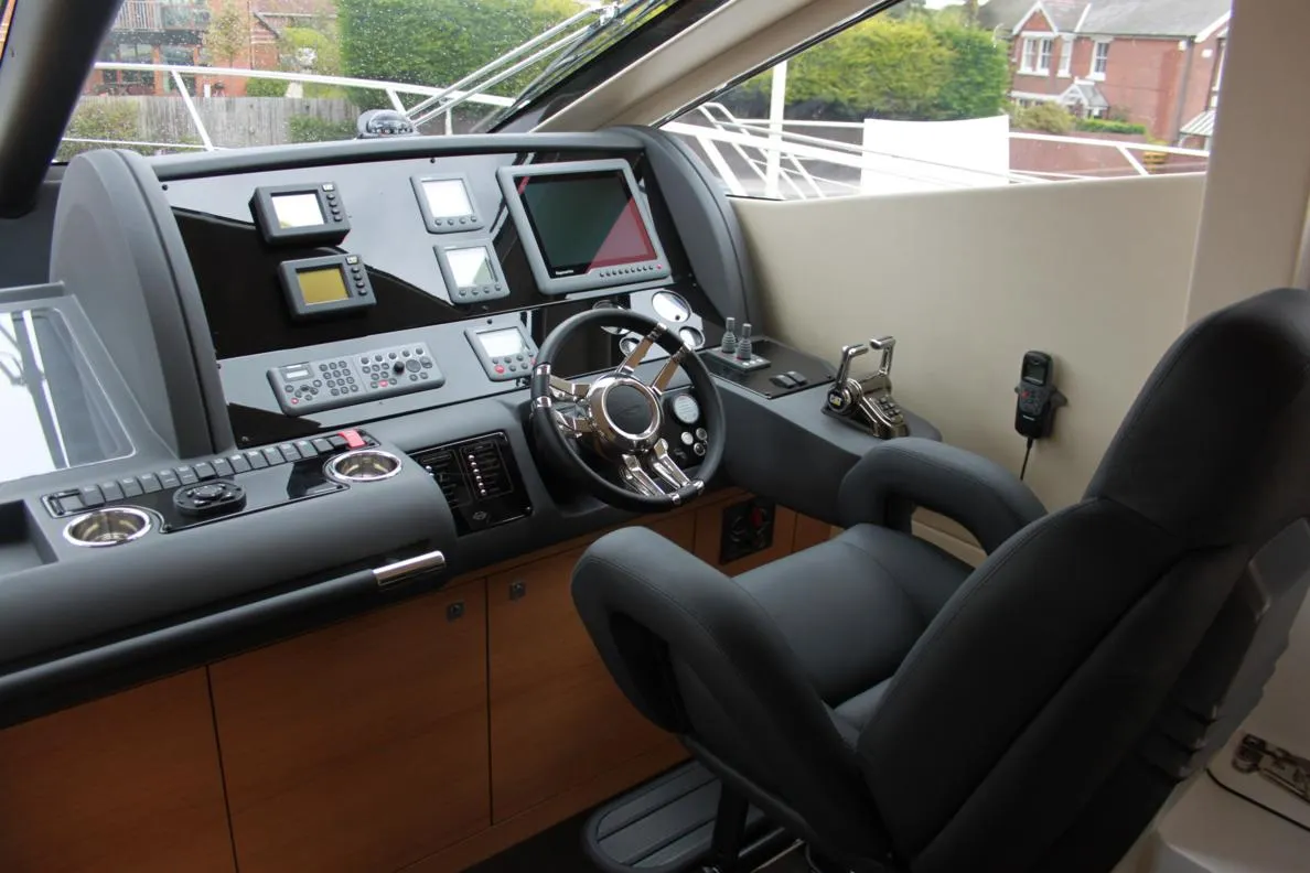 Sunseeker Manhattan 63 — Interior photo 4
