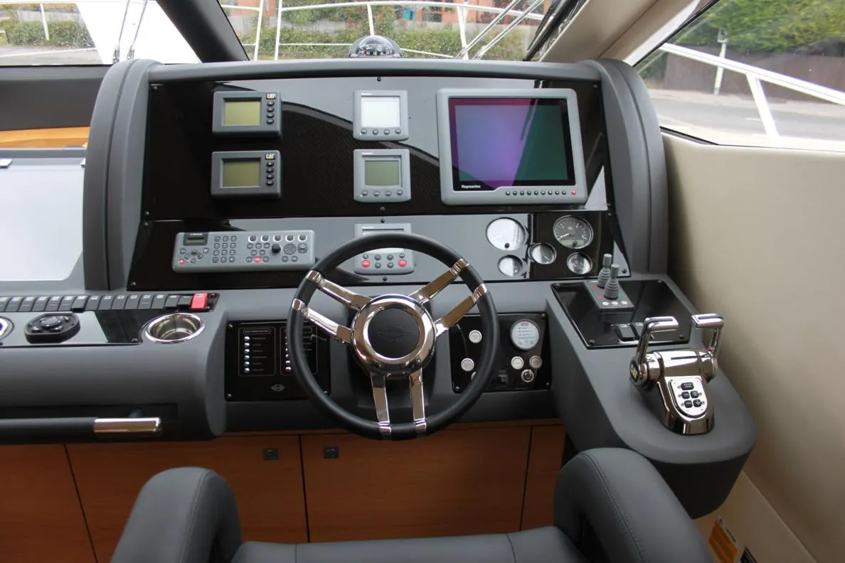 Sunseeker Manhattan 63 — Interior photo 5