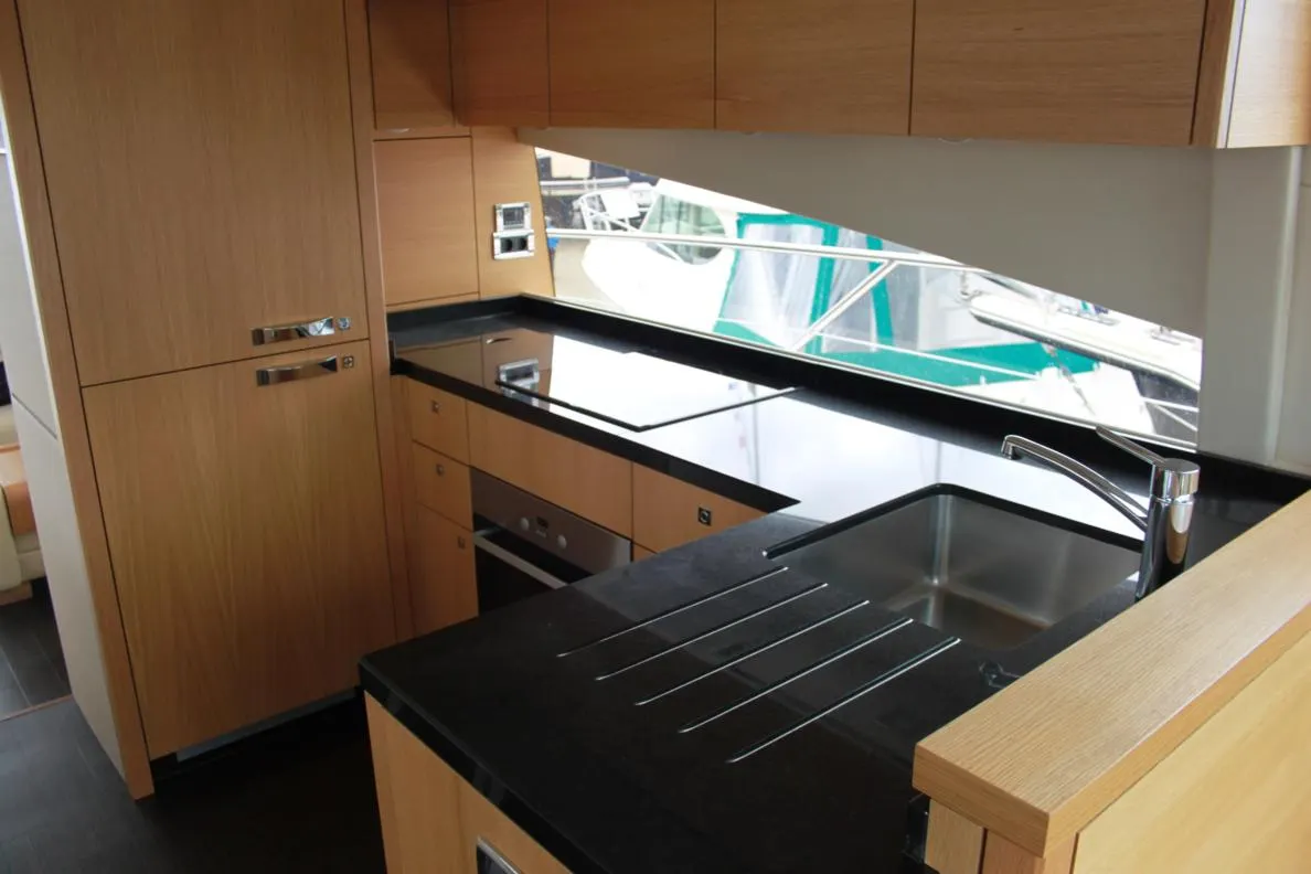 Sunseeker Manhattan 63 — Interior photo 6