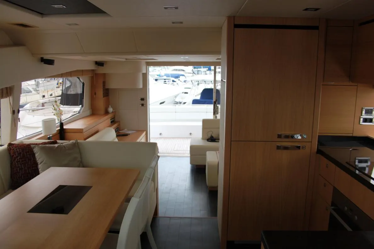 Sunseeker Manhattan 63 — Interior photo 7