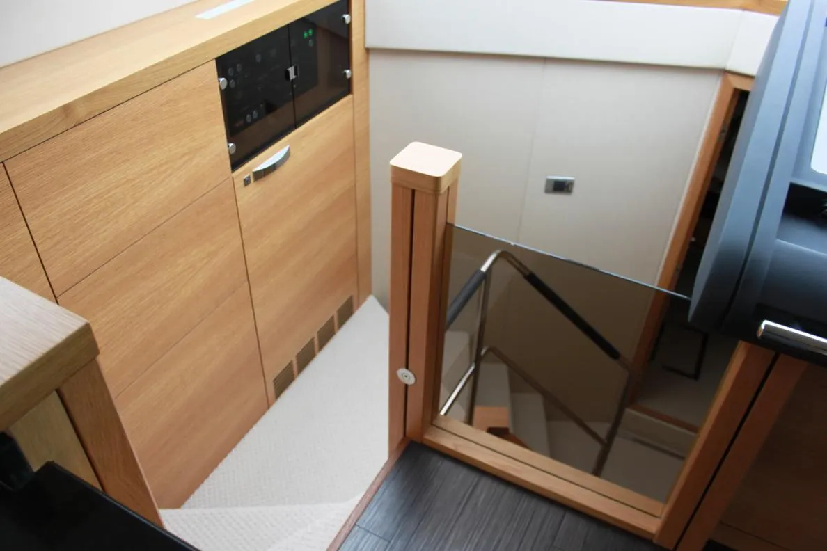 Sunseeker Manhattan 63 — Interior photo 8