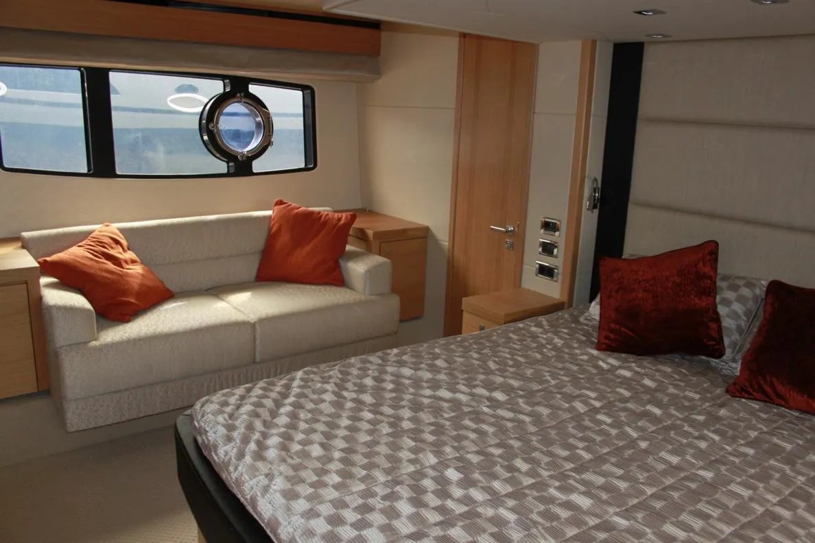 Sunseeker Manhattan 63 — Interior photo 10