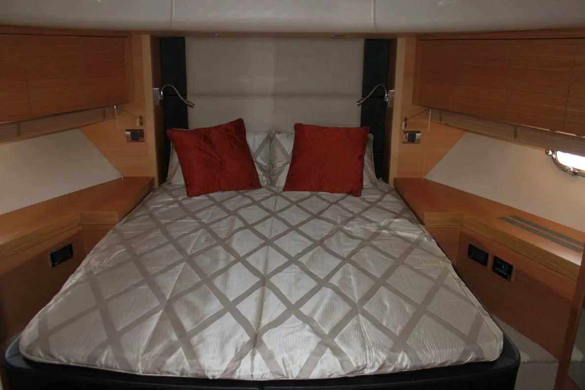 Sunseeker Manhattan 63 — Interior photo 12