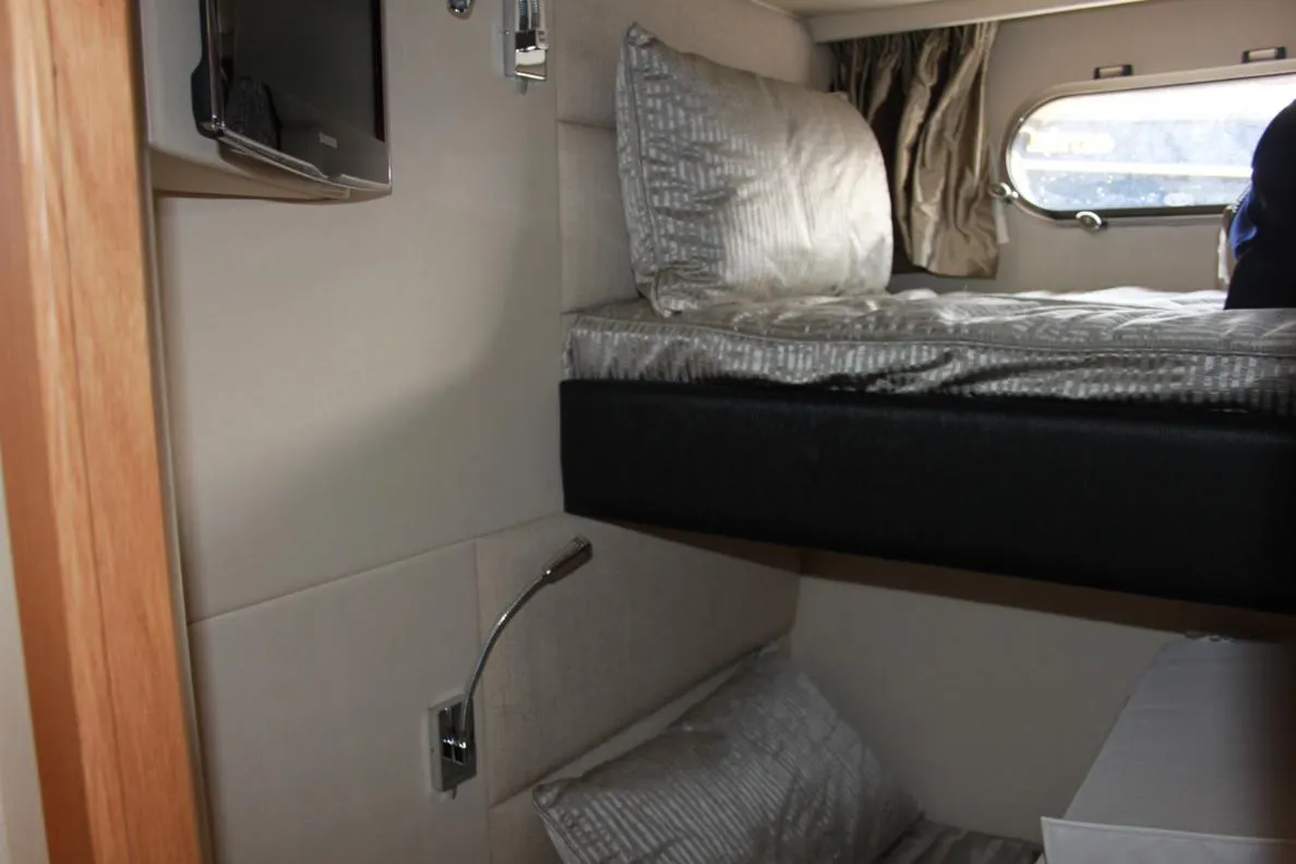 Sunseeker Manhattan 63 — Interior photo 15
