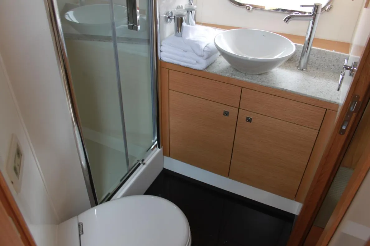 Sunseeker Manhattan 63 — Interior photo 16