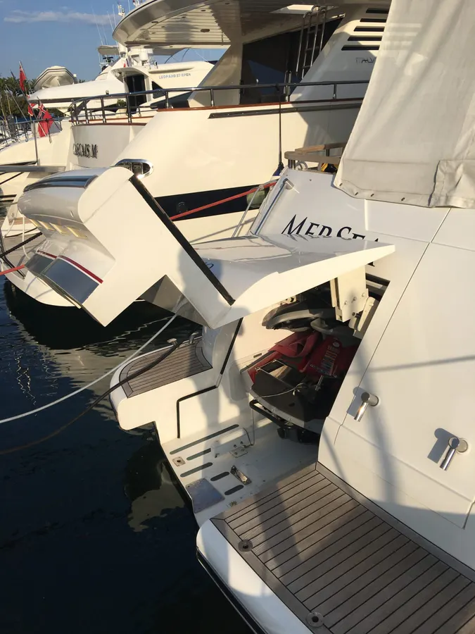Fairline Squadron 68 — Exterior photo 14