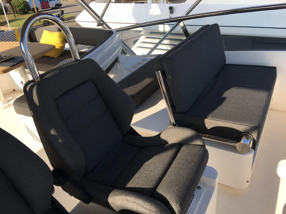 Fairline Squadron 68 — Exterior photo 23