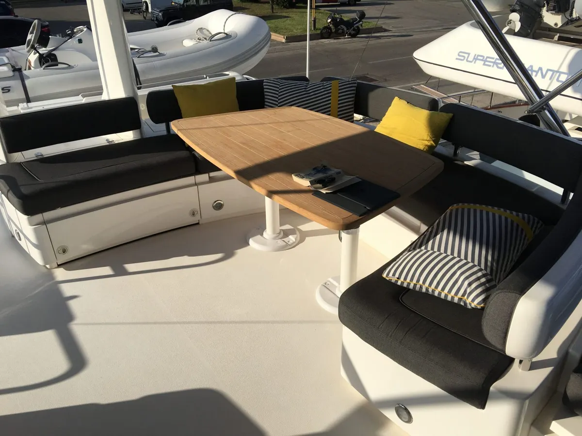 Fairline Squadron 68 — Exterior photo 24