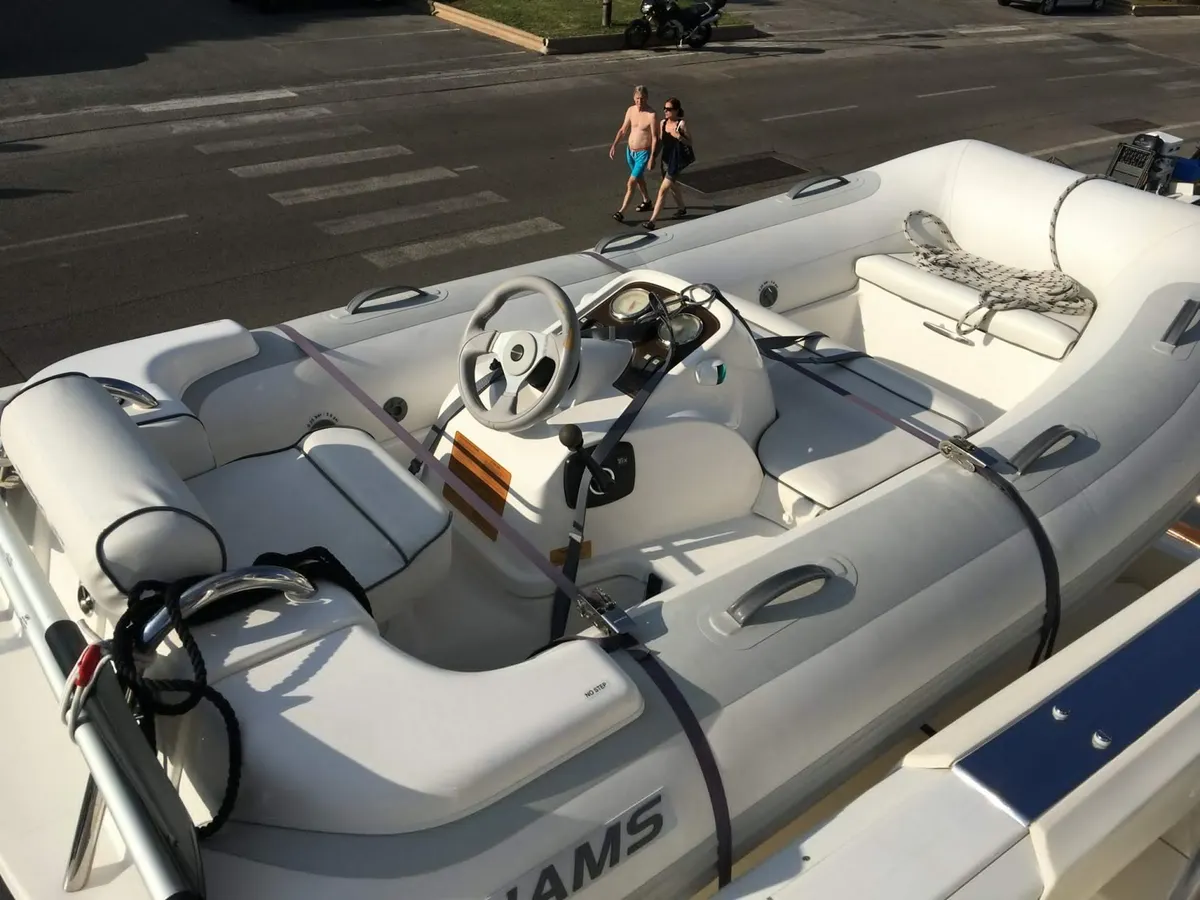 Fairline Squadron 68 — Exterior photo 25