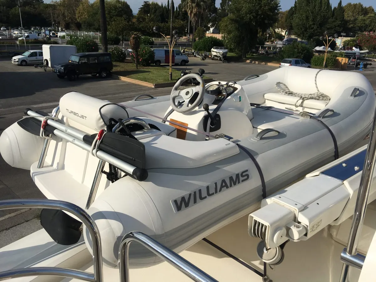 Fairline Squadron 68 — Exterior photo 27