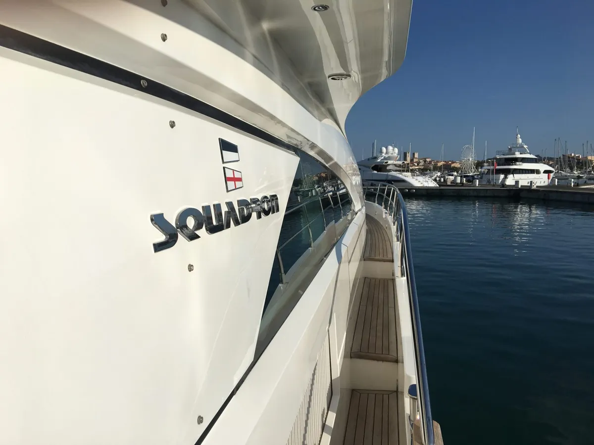 Fairline Squadron 68 — Exterior photo 7