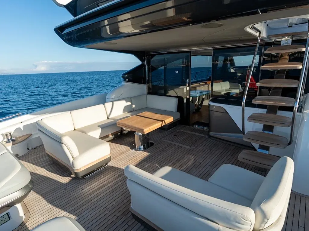 Princess S78 — Interior photo 5