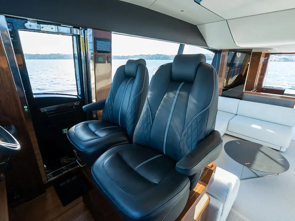 Princess S78 — Interior photo 12