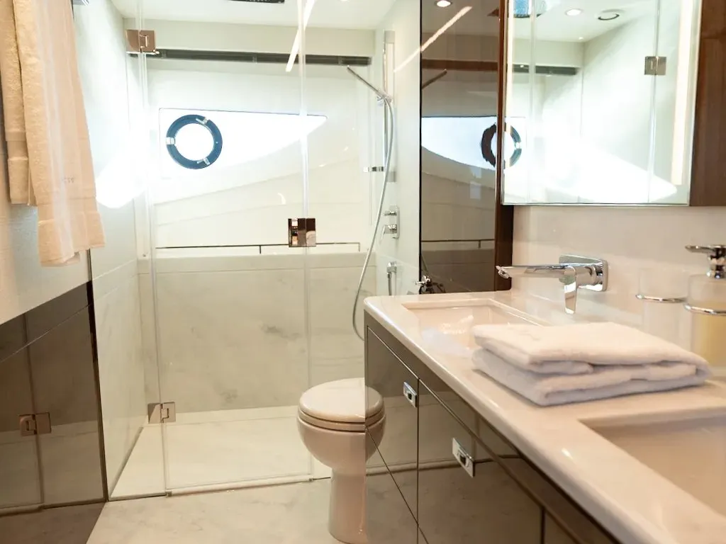 Princess S78 — Interior photo 19