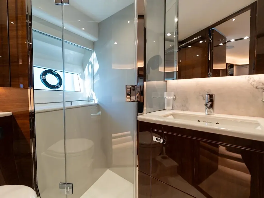 Princess S78 — Interior photo 25