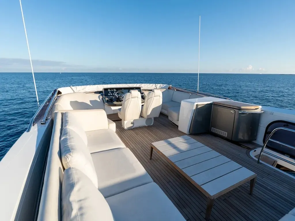 Princess S78 — Exterior photo 12