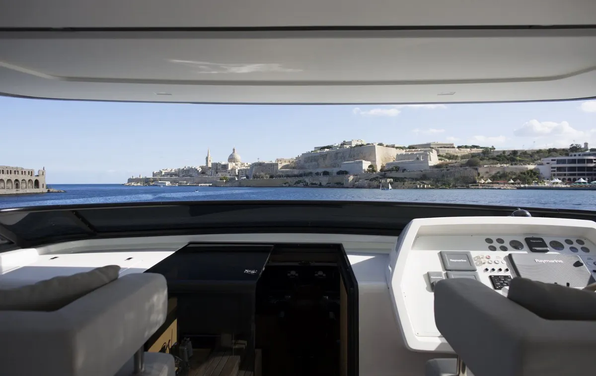 Sanlorenzo SL96 — Interior photo 12