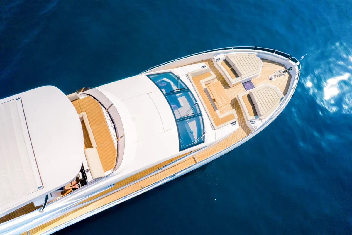 Sunseeker 76 — Aerial photo 1