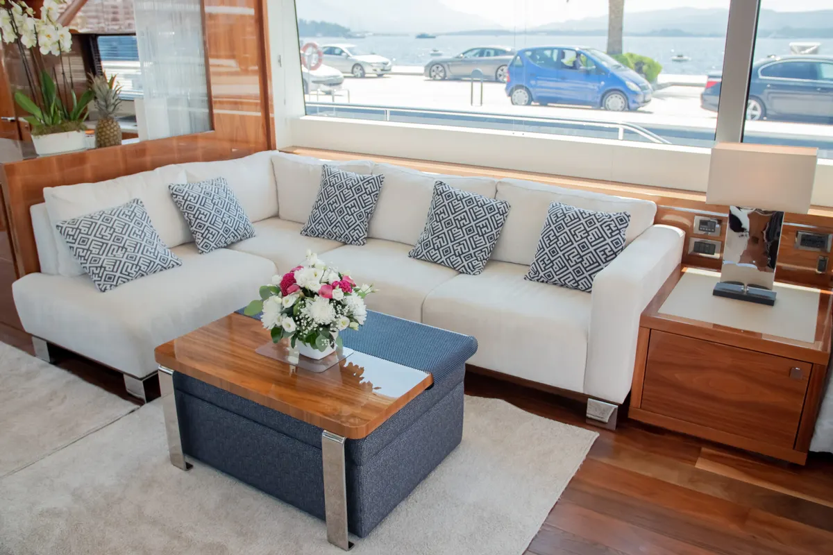 Sunseeker 76 — Interior photo 8