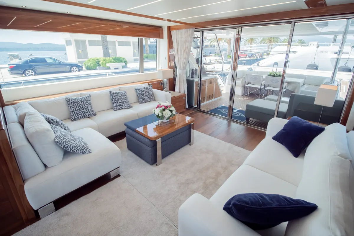 Sunseeker 76 — Interior photo 9