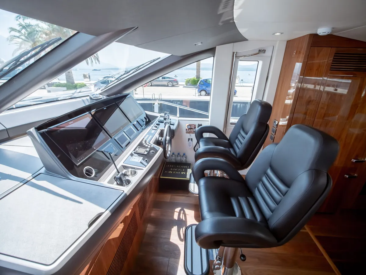 Sunseeker 76 — Interior photo 14