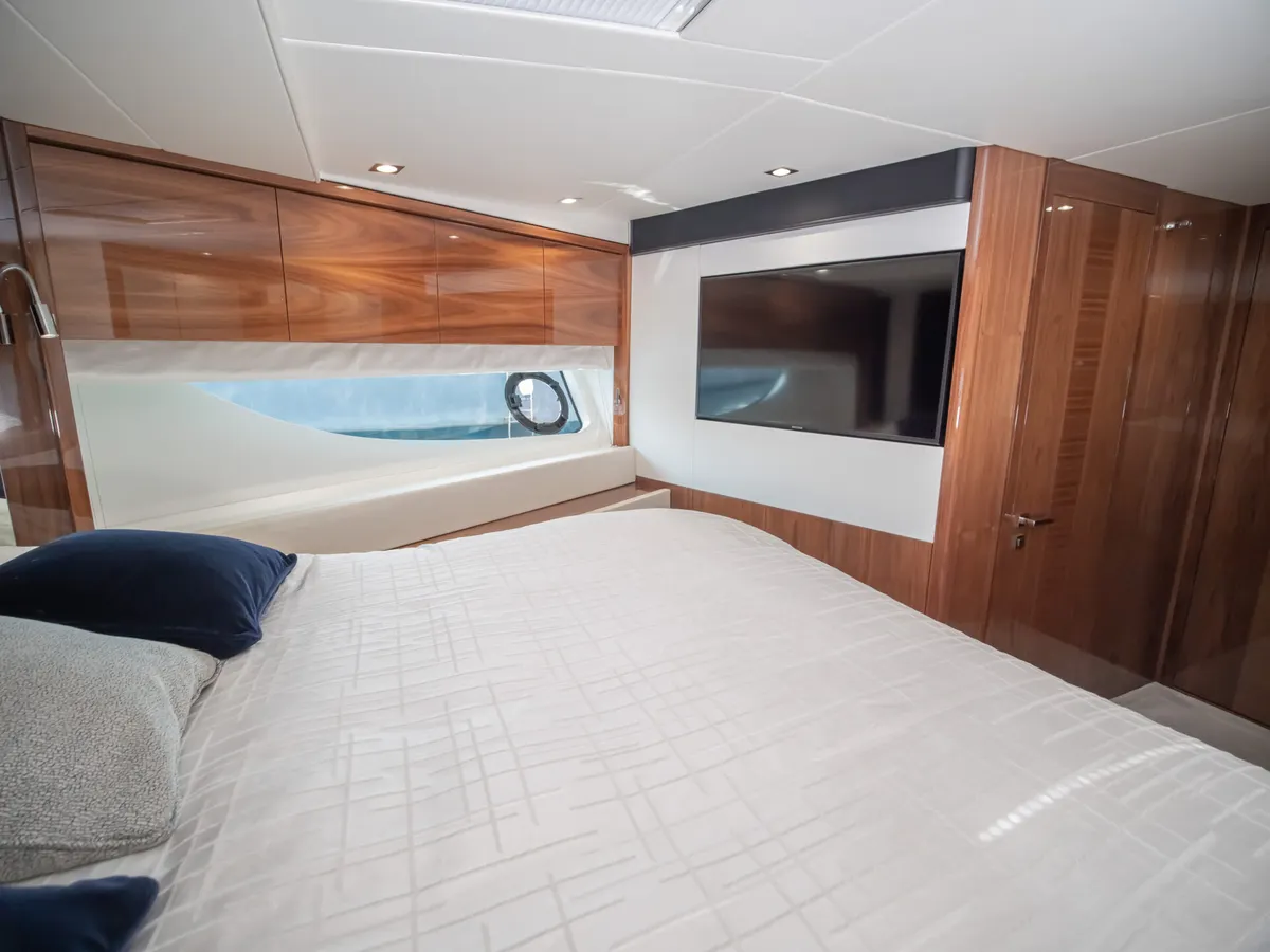Sunseeker 76 — Interior photo 19