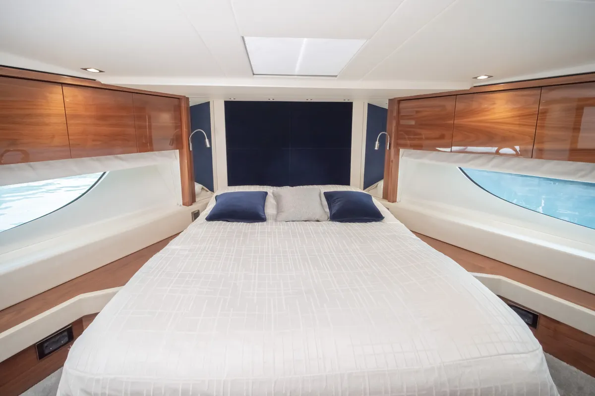 Sunseeker 76 — Interior photo 24