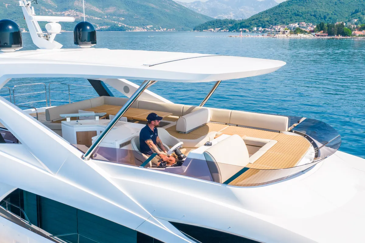 Sunseeker 76 — Exterior photo 6