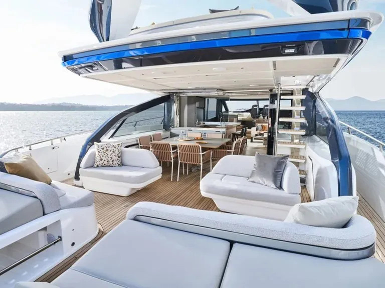 Princess S80 — Exterior photo 23