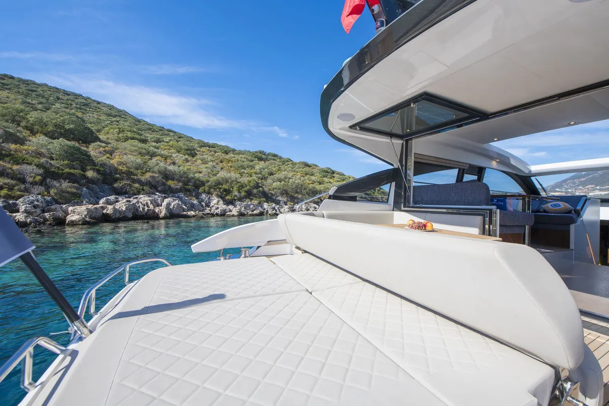 Angel Wings - Fairline Targa 45 GT — Interior photo 3