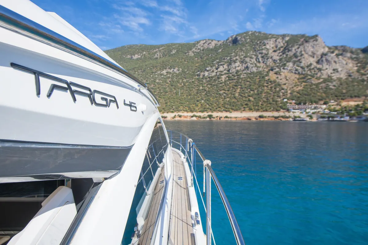 Angel Wings - Fairline Targa 45 GT — Interior photo 4