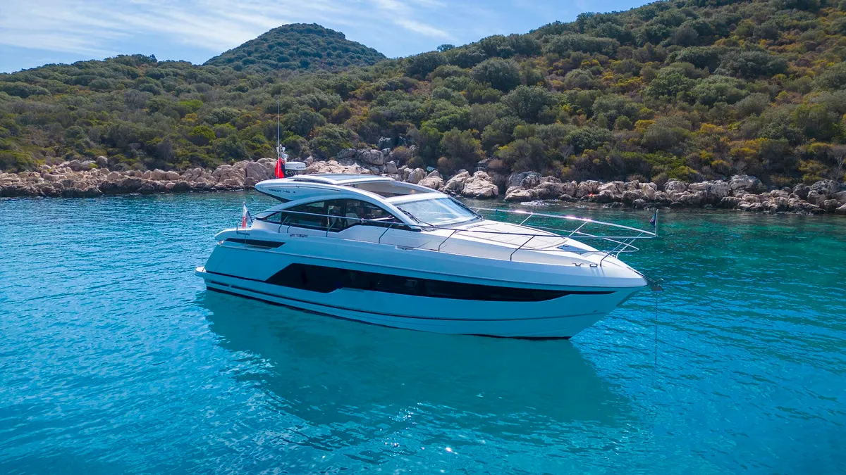 Angel Wings - Fairline Targa 45 GT — Exterior photo 3