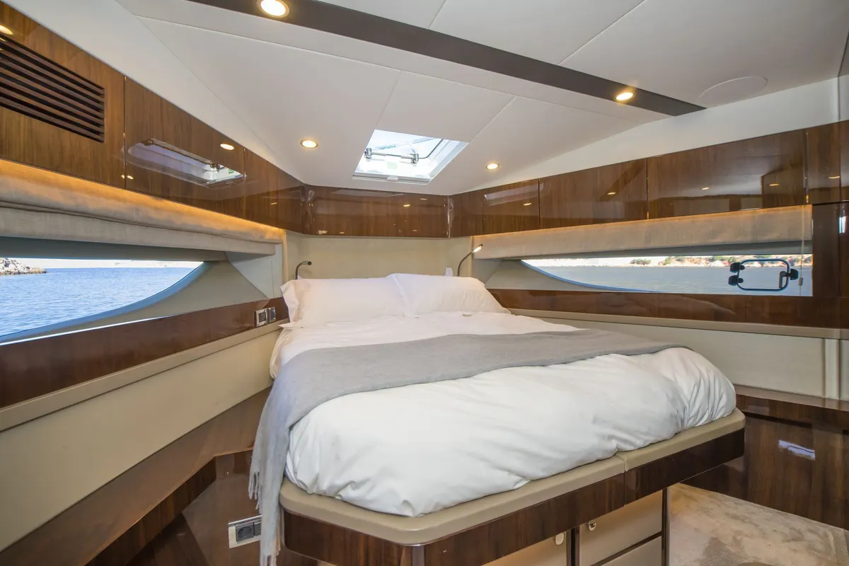 Angel Wings - Fairline Targa 45 GT — Interior photo 24