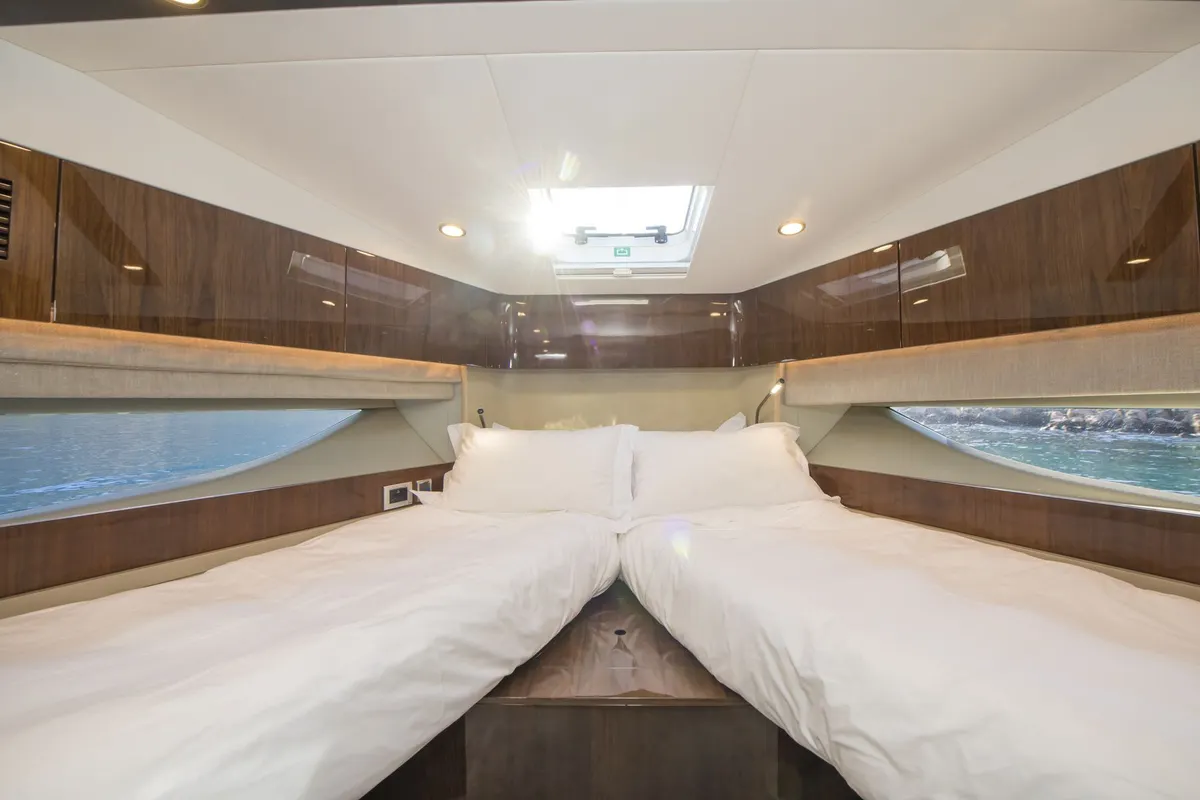 Angel Wings - Fairline Targa 45 GT — Interior photo 25