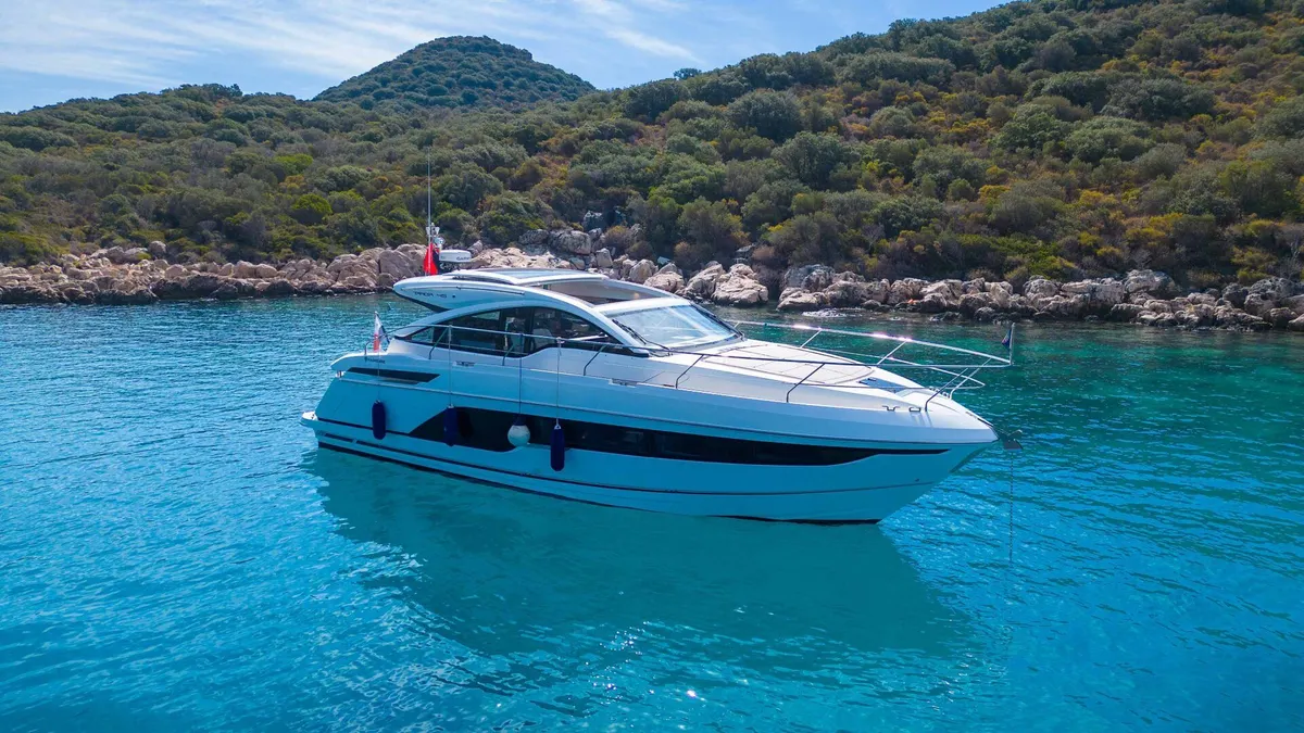 Angel Wings - Fairline Targa 45 GT — Exterior photo 6