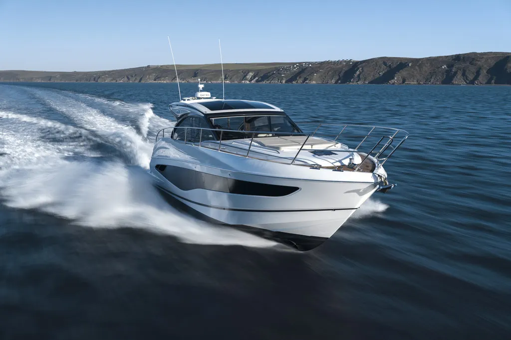 Princess V50 — Exterior photo 16