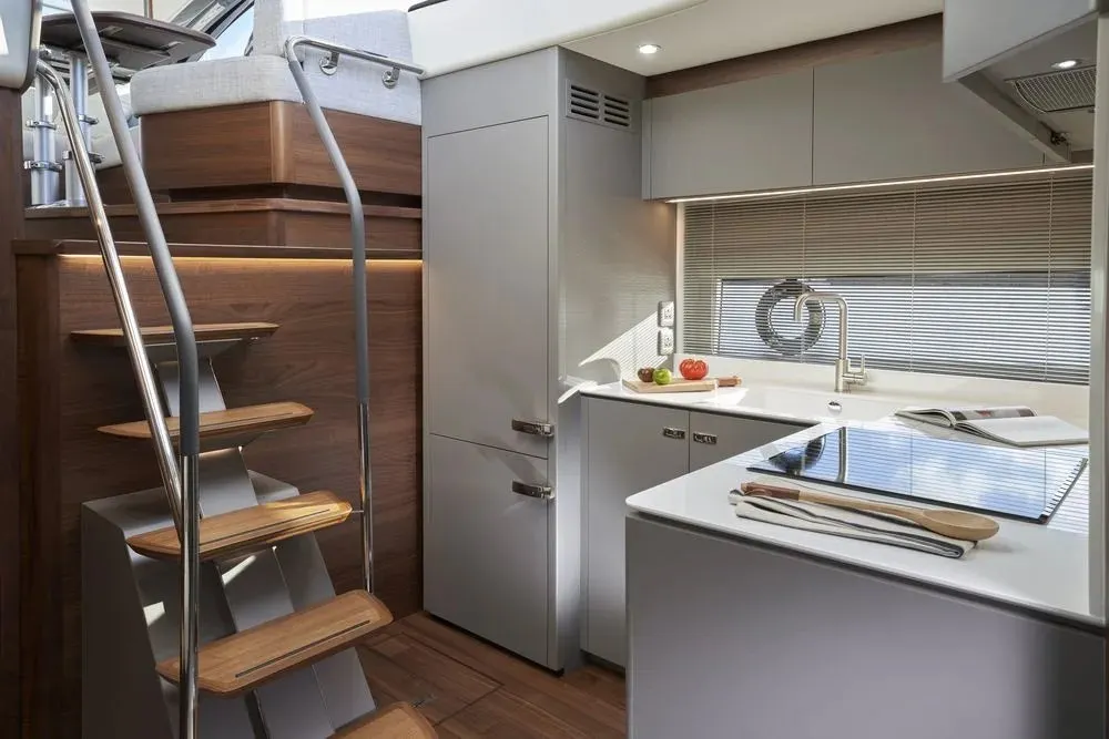 Princess V50 — Exterior photo 25