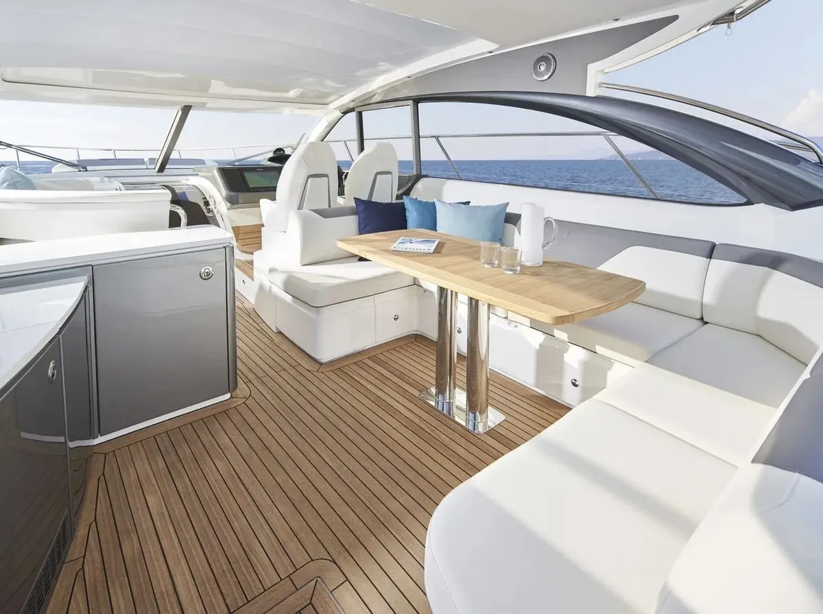 Princess V50 — Exterior photo 29